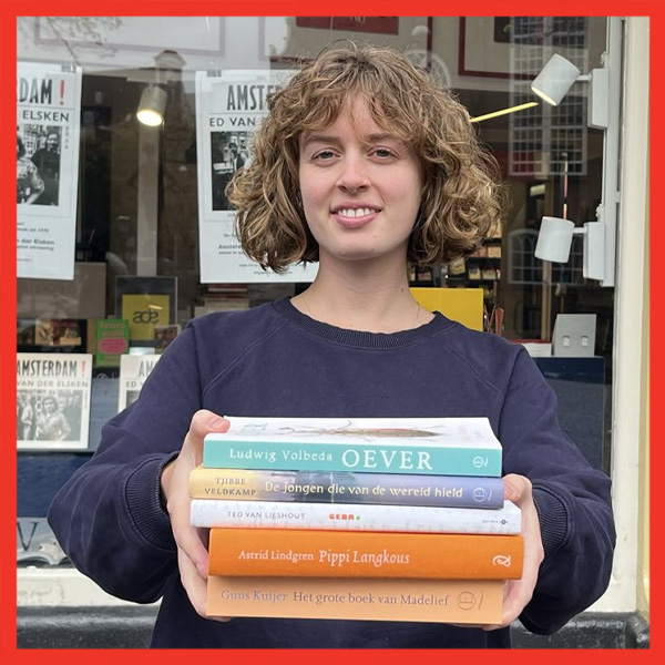 Lotte Bosch Met Haar Boekentips Voor De Grote Vriendelijke Honderd