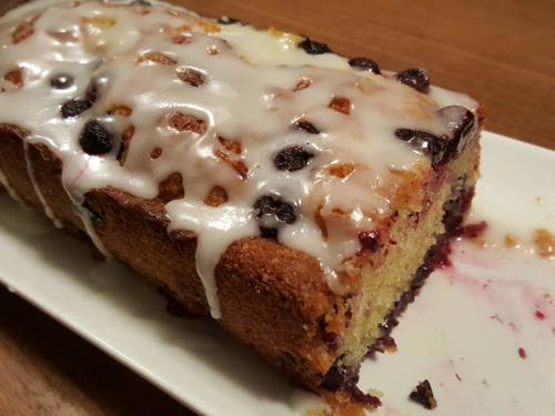 Amandelcake met bosbessen en citroen, uit Yotam Ottolenghi, Simpel