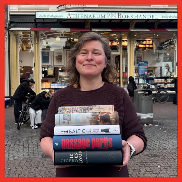 De beste geschiedenisboeken van 2025? Daphne tipt je volgende geschiedeniscadeau